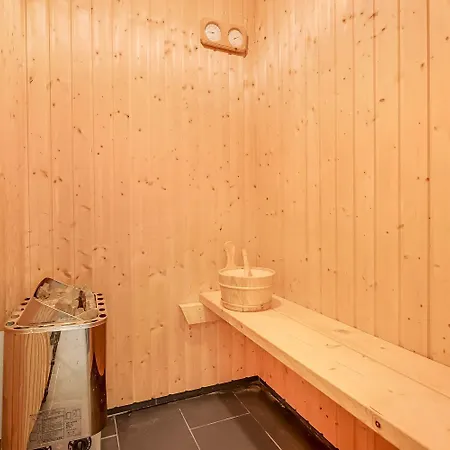 Flot, Rummeligt Med Aktivitetsrum Sj88 Prázdninový dům *