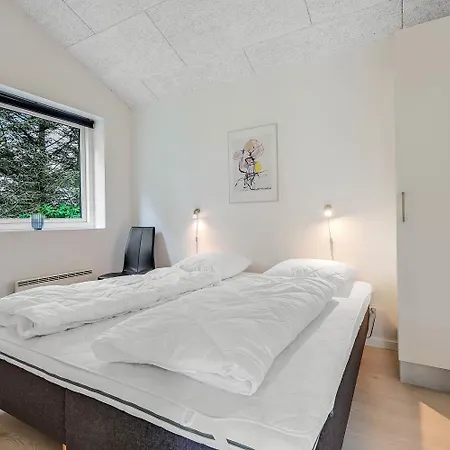 Flot, Rummeligt Med Aktivitetsrum Sj88